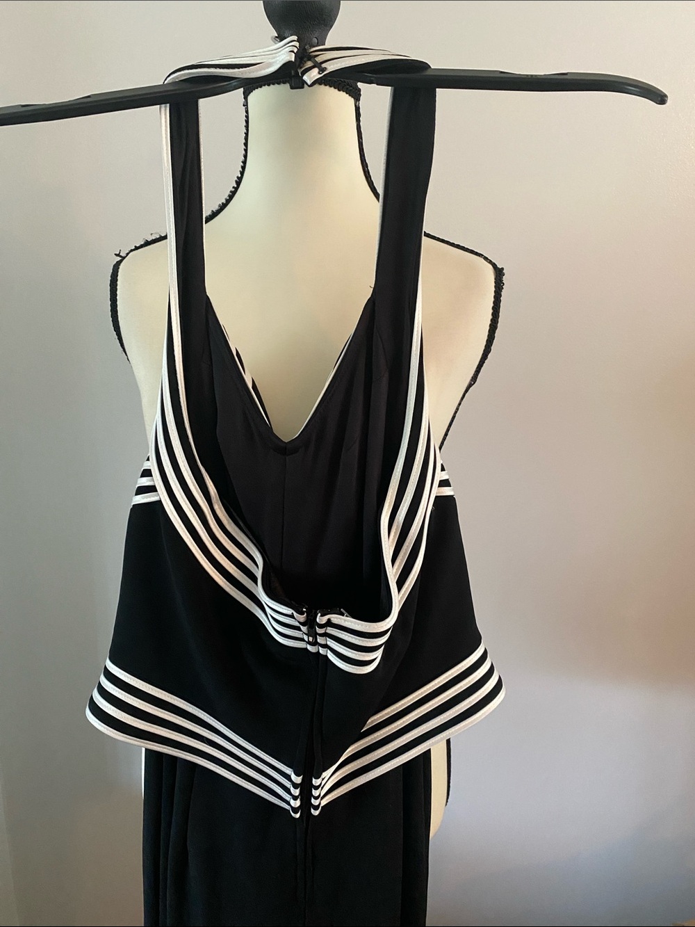 Joseph Ribkoff size 2 black/white halter jumpsuit - Picture 3 of 6